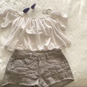Little white shirt to wear/dress up or down